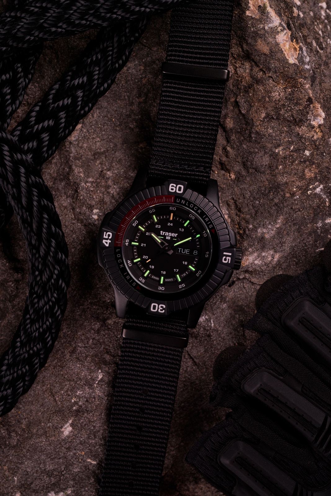 Traser P99 Q Tactical Iris Limited Edition