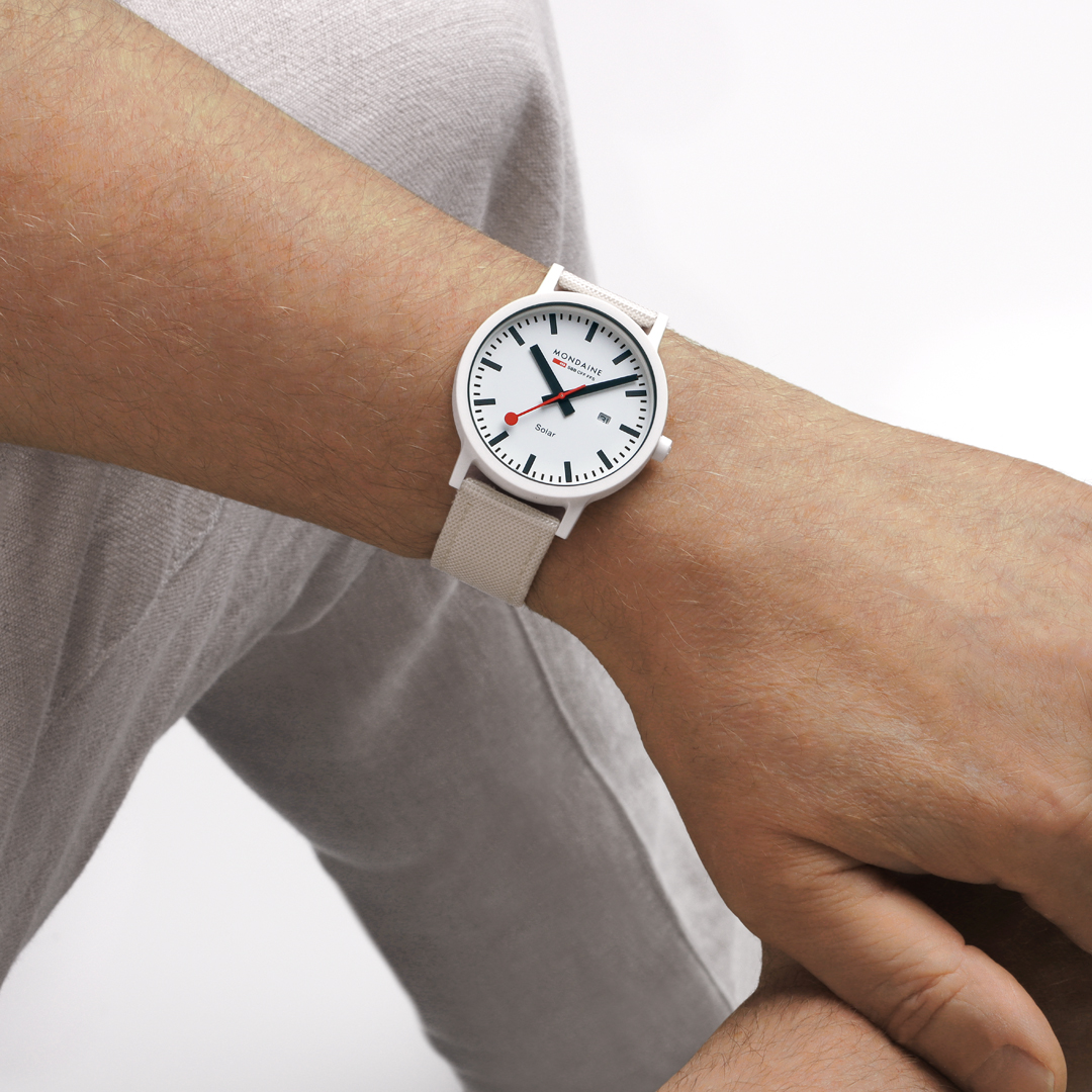 MONDAINE Essence Solar