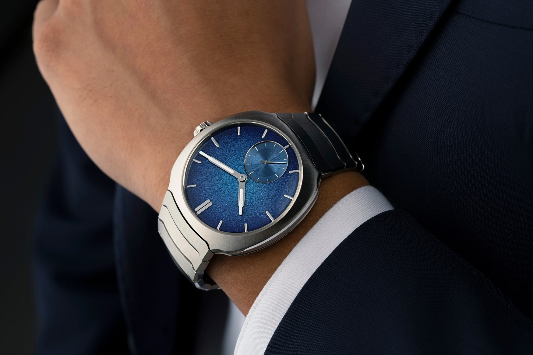 H. Moser & Cie Streamliner Small Seconds Blue Enamel