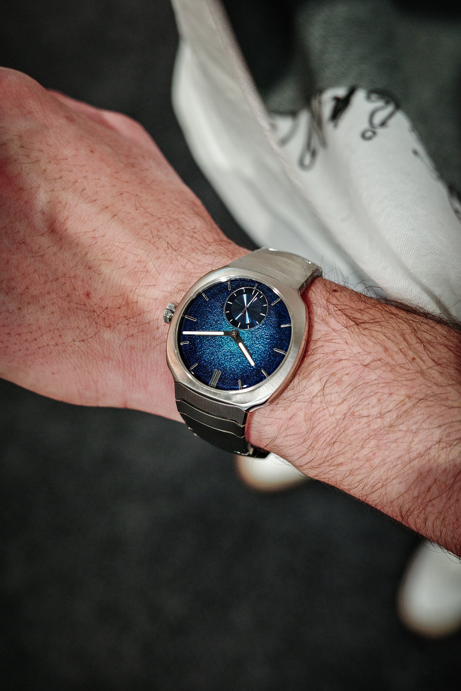 H. Moser & Cie Streamliner Small Seconds Blue Enamel