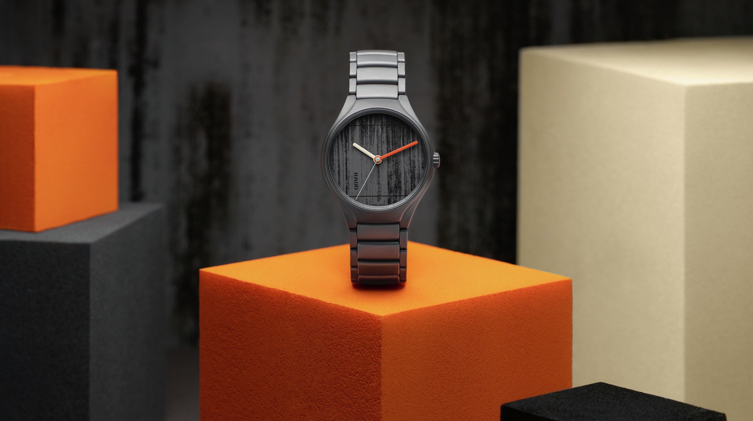 Rado True Thinline Les Couleurs™ Special Edition