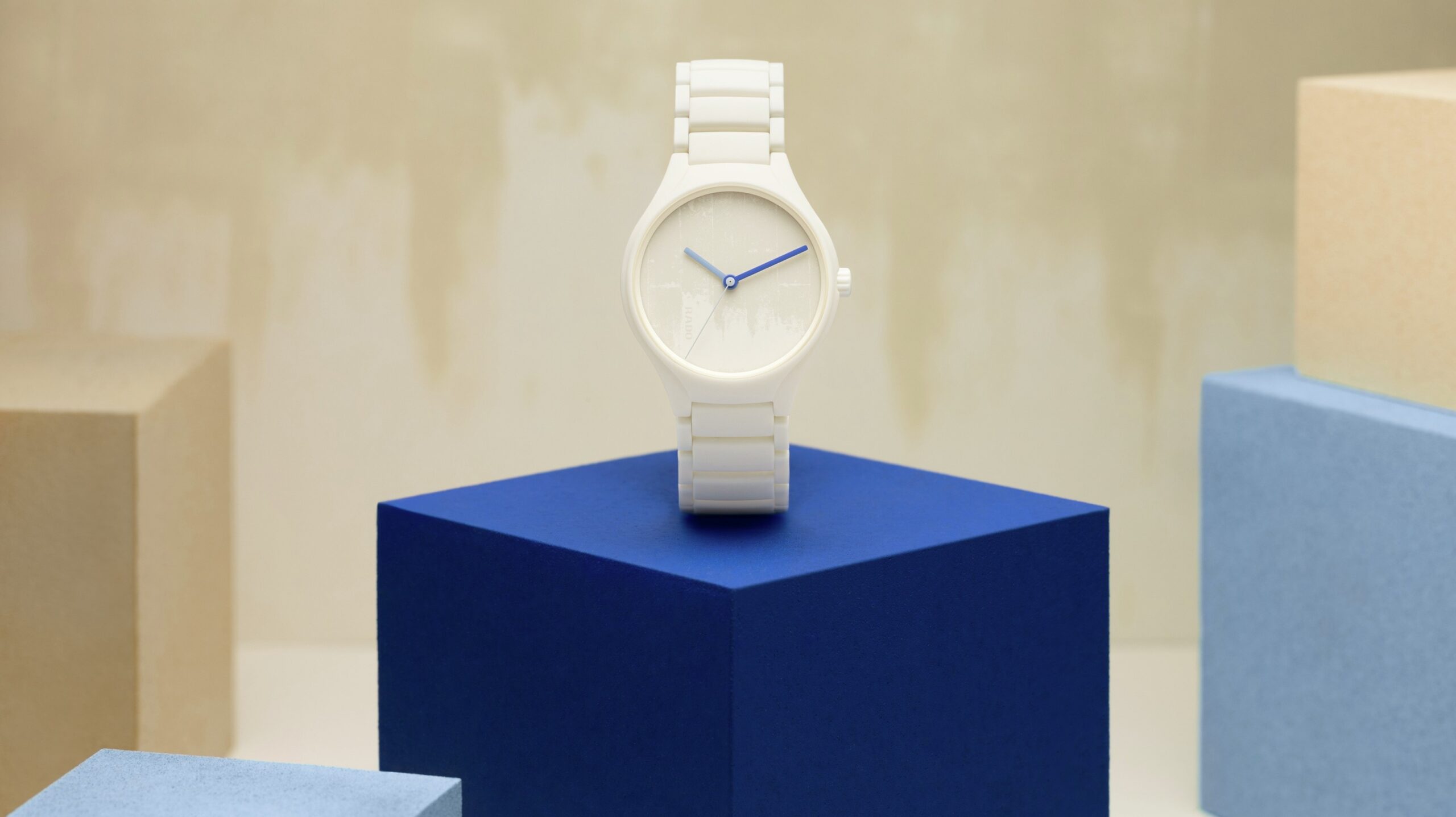 Rado True Thinline Les Couleurs™ Special Edition